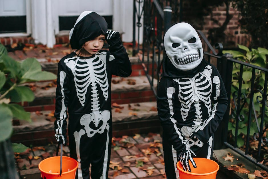  Halloween-Umzug von Kindern